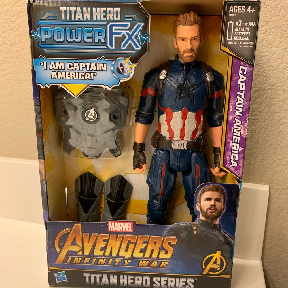 Avengers Captain America w/Talking Power Pack